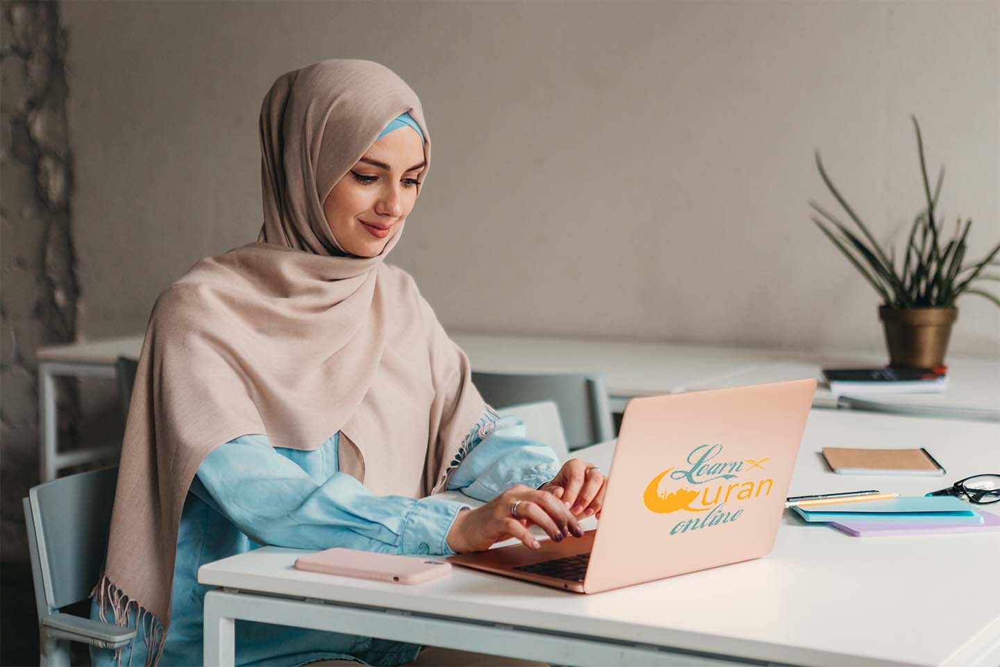 Best Online Female Tajweed Teachers to Learn Tajweed Quran fpr Ladies and Sisters